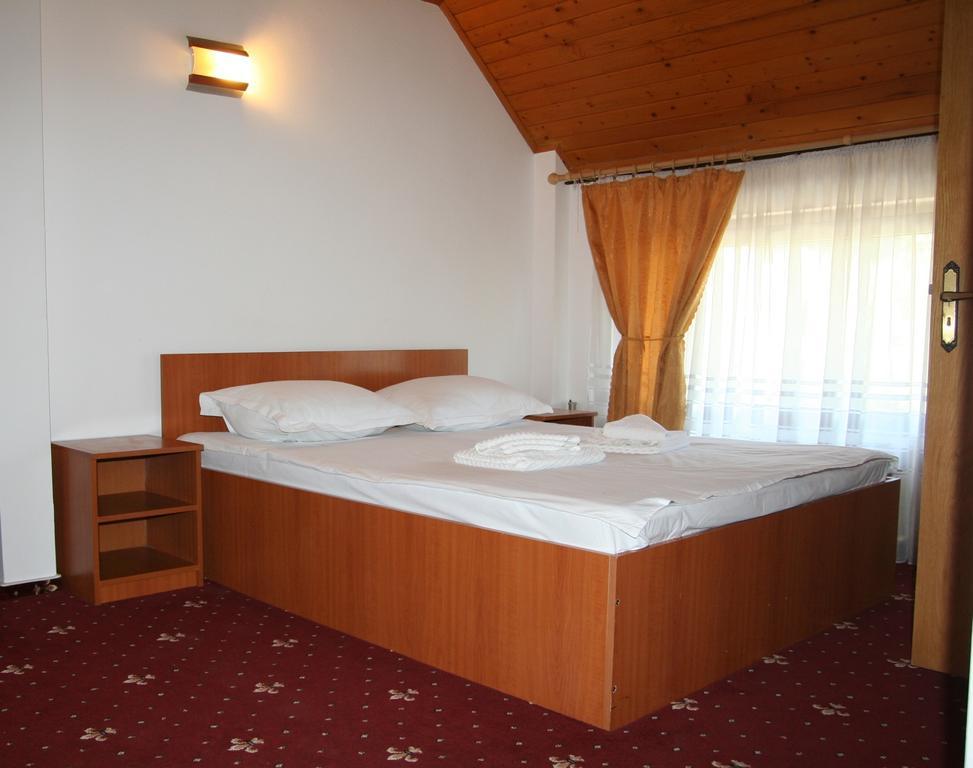 Motel Casa Olteneasca Ramnicu Valcea Quarto foto